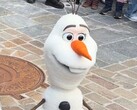 Oparty na sztucznej inteligencji robot Olaf nagle przewrócił się w paryskim Disneylandzie.