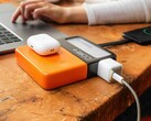 CorePlus to modułowy power bank z gniazdem zasilania (źródło obrazu: CorePlus)
