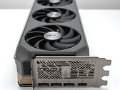 RTX 5070 Ti Super ma uruchomić więcej pamięci VRAM niż RTX 5070 Ti pokazany tutaj (źródło obrazu: Notebookcheck)