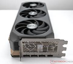 RTX 5070 Ti Super ma uruchomić więcej pamięci VRAM niż RTX 5070 Ti pokazany tutaj (źródło obrazu: Notebookcheck)