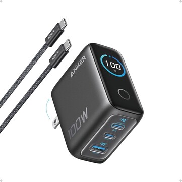 Ładowarka Anker (100 W, 3 porty, inteligentny wyświetlacz) jest wyposażona w dwa porty USB-C, jeden port USB-A, składane wtyki i dołączony kabel USB-C. (Źródło zdjęcia: Anker)