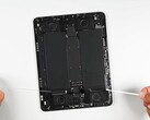 IPad Apple jest prawie niemożliwy do naprawy, a drogie części zamienne sprawiają, że naprawa jest mniej atrakcyjna. (Źródło obrazu: iFixit)