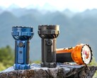 Latarka Olight Marauder 3 o mocy 25 000 lumenów jest dostępna w kolorach: Midnight Blue, czarnym i pomarańczowym.