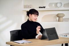 MSI Prestige 16 Flip AI+ oferuje opcje Core Ultra X9 i Core Ultra 7 Panther Lake-H. (Źródło obrazu: MSI)