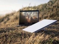 Starlink Mini wciąż ma przed sobą długą drogę, zanim zbliży się do przystępności cenowej standardowej anteny (źródło zdjęcia: SpaceX)