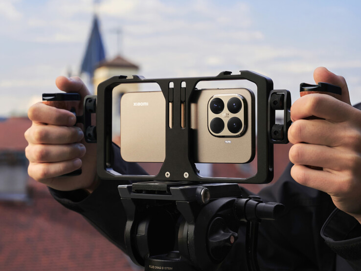 Xiaomi 15T Pro (na zdjęciu) - wprowadzony na rynek 24 września - będzie dostępny z prezentem o wartości do 400 euro za dodatkowe 1 euro. (Źródło zdjęcia: Xiaomi)