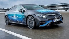 Prototyp EQB z baterią półprzewodnikową o zasięgu 750 mil. (Źródło zdjęcia: Mercedes-Benz)