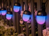 Govee Outdoor Chromatic String Lights wiszące na poręczy
