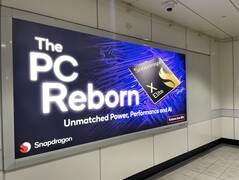 Reklama Qualcomm wewnątrz metra w Tajpej (Nangang Exhibition Center). (zdjęcie: Andreas Sebayang/Notebookcheck.com)
