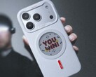 Etui Xtrem Instant Custom z wbudowanym wyświetlaczem E-Ink