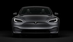 Wygląda na to, że Tesla Model S Plaid, zgodnie z oczekiwaniami, wymaga znacznych modyfikacji, zanim będzie gotowy do jazdy po torze. (Źródło zdjęcia: Tesla)