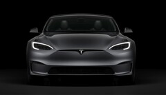 Wygląda na to, że Tesla Model S Plaid, zgodnie z oczekiwaniami, wymaga znacznych modyfikacji, zanim będzie gotowy do jazdy po torze. (Źródło zdjęcia: Tesla)