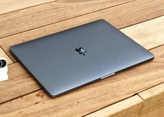 Apple podobno wkrótce wprowadzi na rynek swojego pierwszego MacBooka z chipsetem iPhone'a