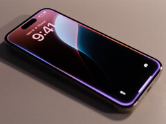 IPhone 16 Pro wykorzystuje konwencjonalny wyświetlacz OLED, w przeciwieństwie do rodzeństwa iPada Pro. (Źródło obrazu: Appshunter.io &amp;amp; Unsplash)