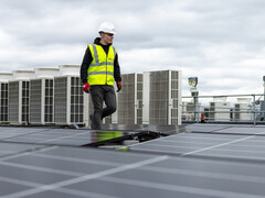 Wciąż dostępnych jest wiele wolnych powierzchni dachowych. (Zdjęcie: pixabay/This_is_Engineering)