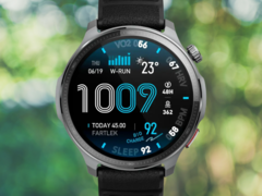 Amazfit Balance 2 XT (na zdjęciu) nie obsługuje nurkowania, tak jak oryginalny smartwatch. (Źródło zdjęcia: Best Buy, edytowane)