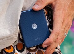 Motorola Razr 60 jest dostępna w nowych kolorach. Jednak niewiele więcej zmieniło się w porównaniu do swojego poprzednika. (Źródło obrazu: Motorola)