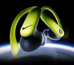 Powerbeats Pro 2 - Nike Special Edition posiadają logo Beats i Nike na każdej słuchawce.