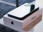 Apple mogą instalować aktualizacje bez konieczności rozpakowywania iPhone'a. (Zdjęcie: Dennis Cortés)