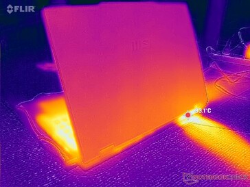 Wydech wzdłuż tylnej i lewej krawędzi