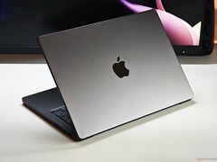 MacBook Pro nowej generacji może być sprzedawany jako MacBook Ultra.