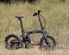 Recenzja Carbon Fold 2: Kompaktowy, zwrotny i łatwy do przenoszenia