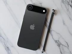 Nadchodzący Apple iPhone 17 Air według powszechnych plotek ma mieć zaledwie 5,5 mm grubości. (Źródło zdjęcia: zellzoi, edytowane)