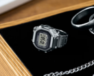 Zegarek pierścieniowy Casio CRW-001-1JR (na zdjęciu) ma około 2 lat żywotności baterii na ogniwie SR621SW. (Źródło zdjęcia: Casio)