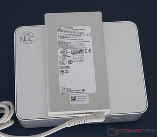 Asus NUC 15 Pro+ z zasilaczem (19,5 V; 7,7 A)