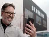 Rozmowa wideo w sieci 5G w aplikacji Starlink Mobile