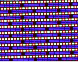 Wyraźne subpiksele OLED