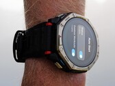 Amazfit T-Rex Dual Solar ma ogniwa słoneczne z przodu i z tyłu.