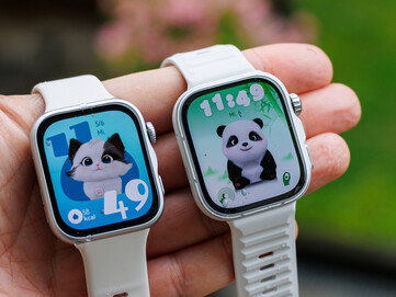 na zewnątrz