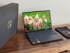 Po niezbyt udanym doświadczeniu z procesorem Snapdragon X1E firma Qualcomm powraca w wielkim stylu z procesorem Snapdragon X2E