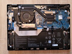 Wewnątrz Asus Chromebook Flip CX5