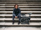 Brompton Electric T Line ma składaną konstrukcję (źródło zdjęcia: Brompton)