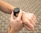 Smartwatch Garmin Forerunner 55 (na zdjęciu) otrzymuje nową stabilną aktualizację. (Źródło zdjęcia: Garmin)