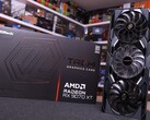 Hardware Unboxed wykorzystał do porównania kartę ASRock Taichi Radeon RX 9070 XT. (Źródło obrazu: Hardware Unboxed na YouTube, edytowane)