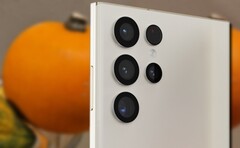 Galaxy S23 Ultra został rzekomo zestawiony z S22 Ultra i Pixel 7 Pro w celu porównania obrazu. (Źródło obrazu: Weibo/Technizo Concept - edytowane)