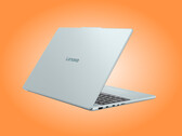 IdeaPad Vibe 15 w jednym z kilku kolorów dostępnych w dniu premiery.