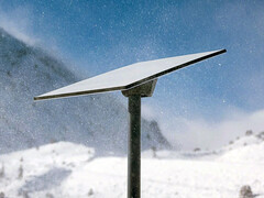 Starlink Standard Residential plan dish in the snow (Źródło zdjęcia: Starlink)