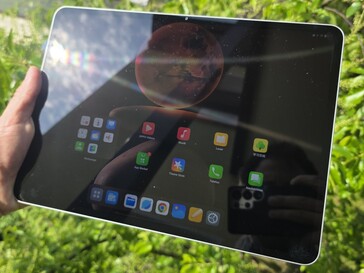 Oppo Pad 4 Pro: Oglądanie na zewnątrz