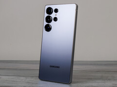 Samsung Galaxy S25 Ultra. (Źródło obrazu: Notebookcheck)