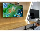 19-letni pacjent używający chińskiego BCI do grania w złożone gry. (Źródło zdjęcia: IT Home)
