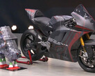 QuantumScape przedstawia pierwszy motocykl Ducati z akumulatorami półprzewodnikowymi (źródło zdjęcia: Volkswagen)