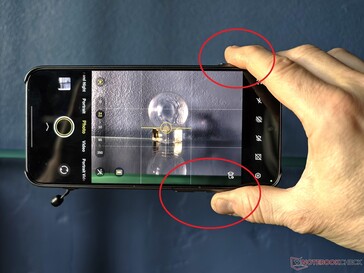 Jeśli skrót jest używany jako wyzwalacz, często naciskane są przyciski po przeciwnej stronie.