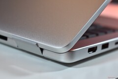 Dell Pro 14 Plus (źródło obrazu: Benjamin Herzig)