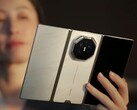 Oprócz głównego koloru – fioletowego – model Huawei Mate XT2 będzie również dostępny w kolorach złoto-białym i złoto-czarnym.