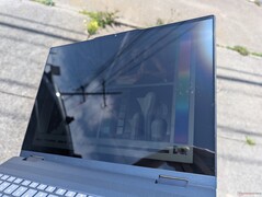 Na zewnątrz w świetle słonecznym