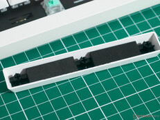 Pianka spacji Keychron Q1 HE 8K pomaga wyciszyć sytuację.